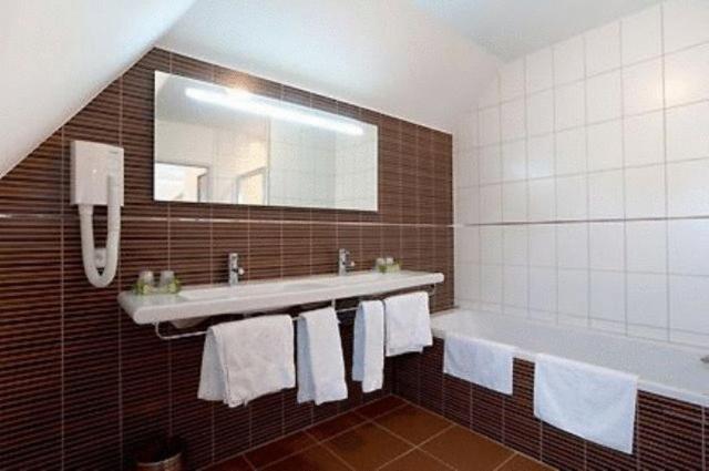 Hostellerie St Vincent Нюи-Сен-Жорж Екстериор снимка